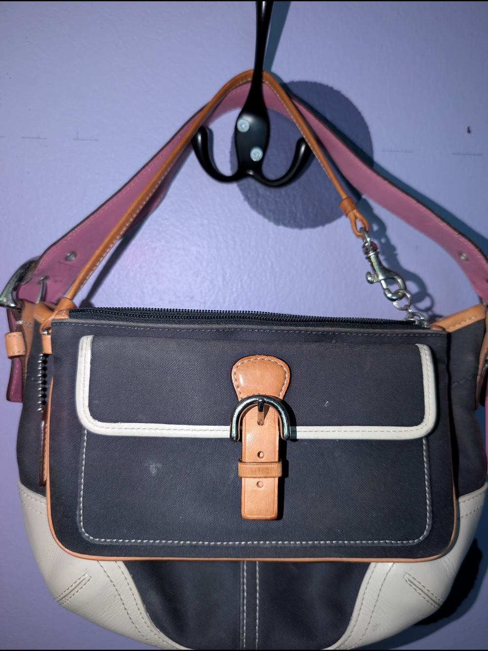 Vintage Coach Shoulder Bag With Coach Wristlet (2 Bags) - Picture 4 of 5